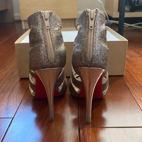 high heels - Picture 3 of 8